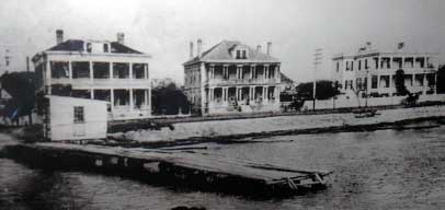 Historical image of 607 Bay Street in Black and White.